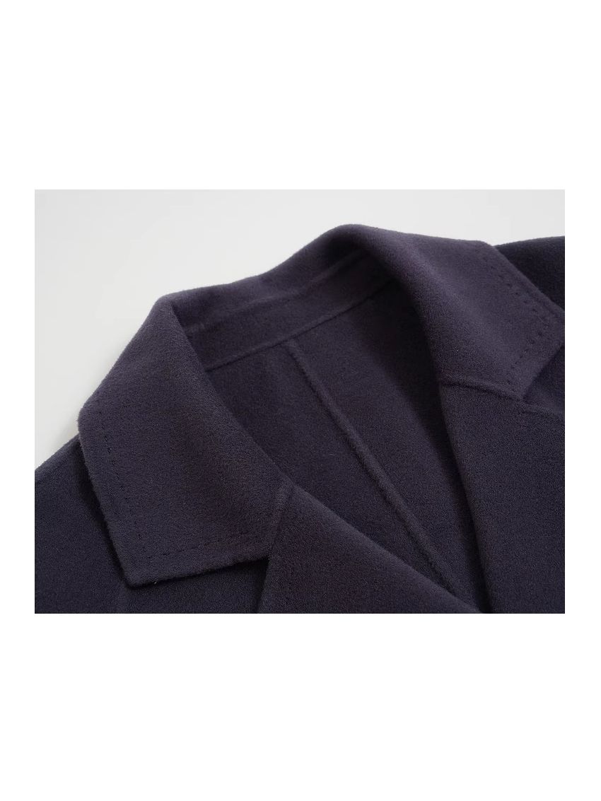 Long pure wool coat with a suit collar